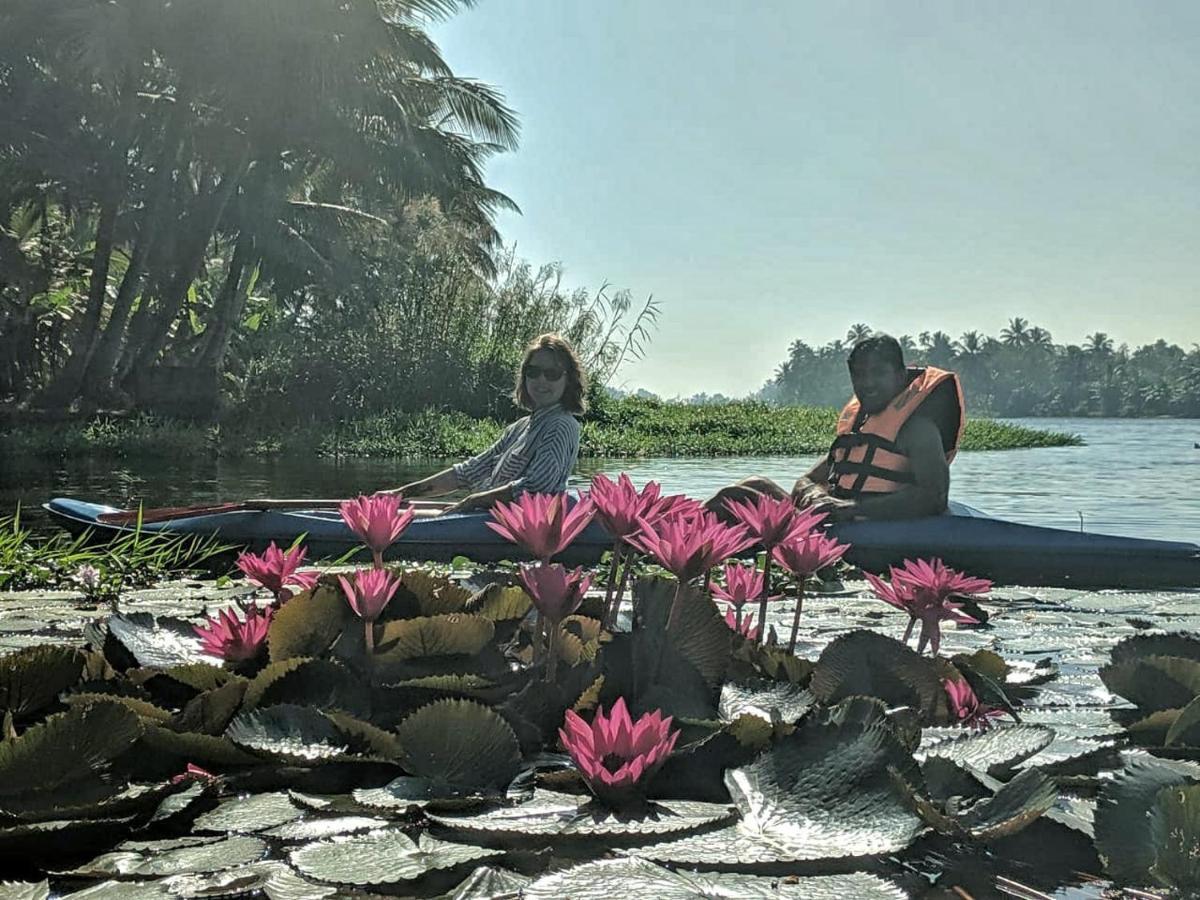 Sunsets And Palm Trees Bed & Breakfast Alappuzha Luaran gambar
